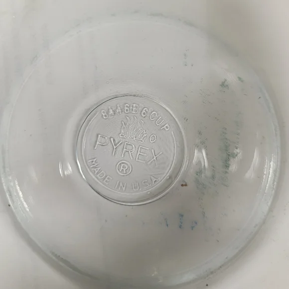 Pyrex 6 Cup Tea Pot - Picture 4 of 5